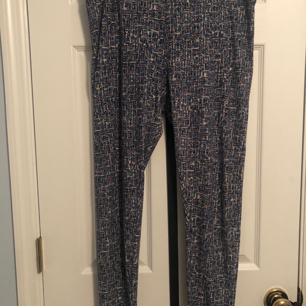 LulaRoe Tall and Curvy Leggings-EUC